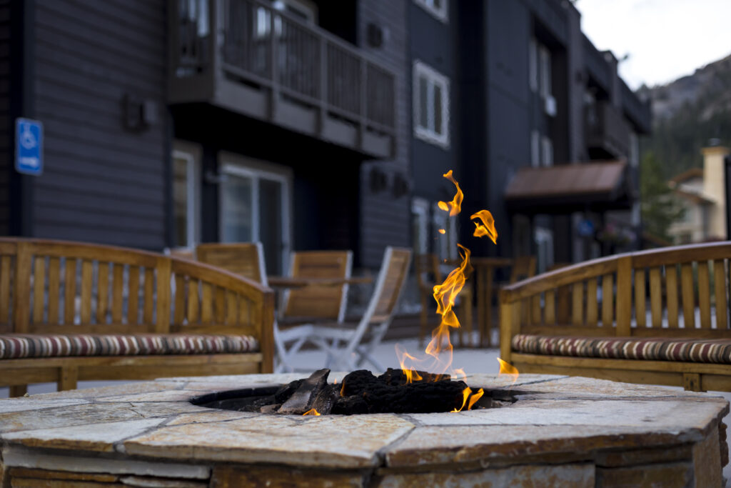 Outdoor fireplace